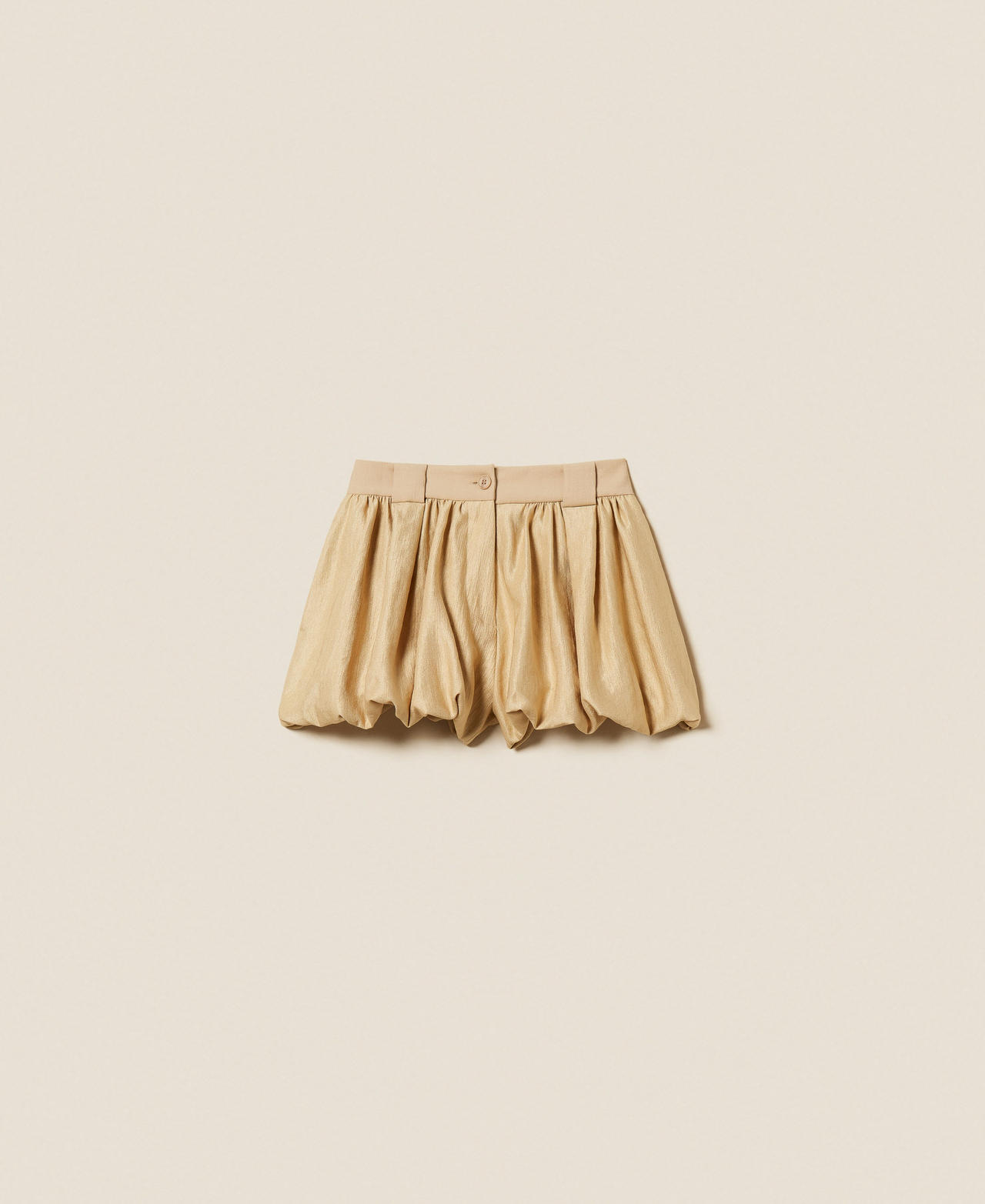Shorts laminados de corte abullonado Golden Beige Mujer 261TT2533_13506_S0