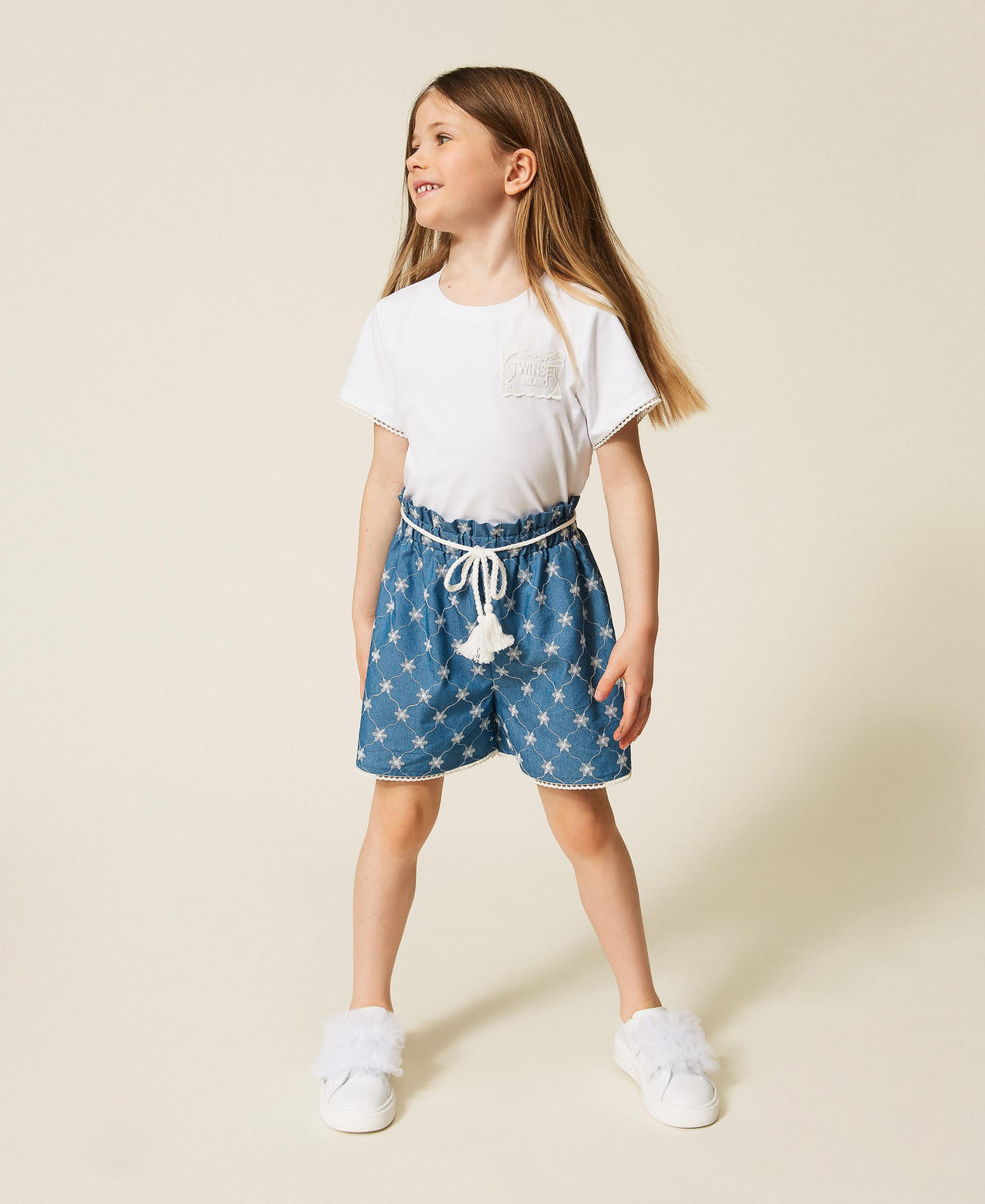 T-shirt et short pour fille en chambray brodé
