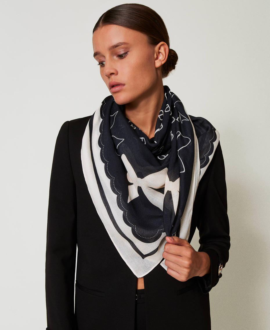 Kefiah with bow and logo print Black / White Cream Bow Print Woman 242TO5790_12070_S0