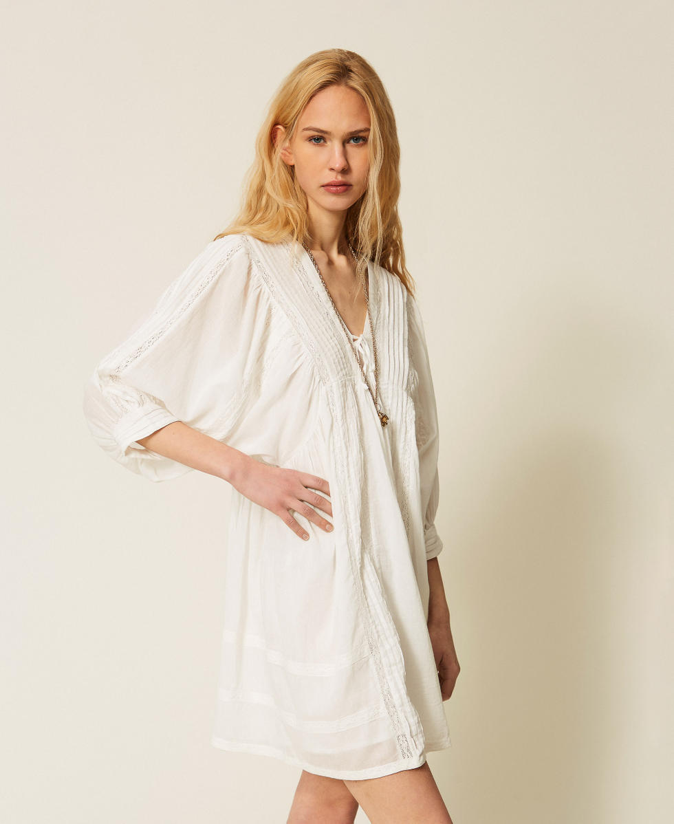 Vestido corto de muselina con encaje Hueso Mujer 261LM2HEE_00526_03