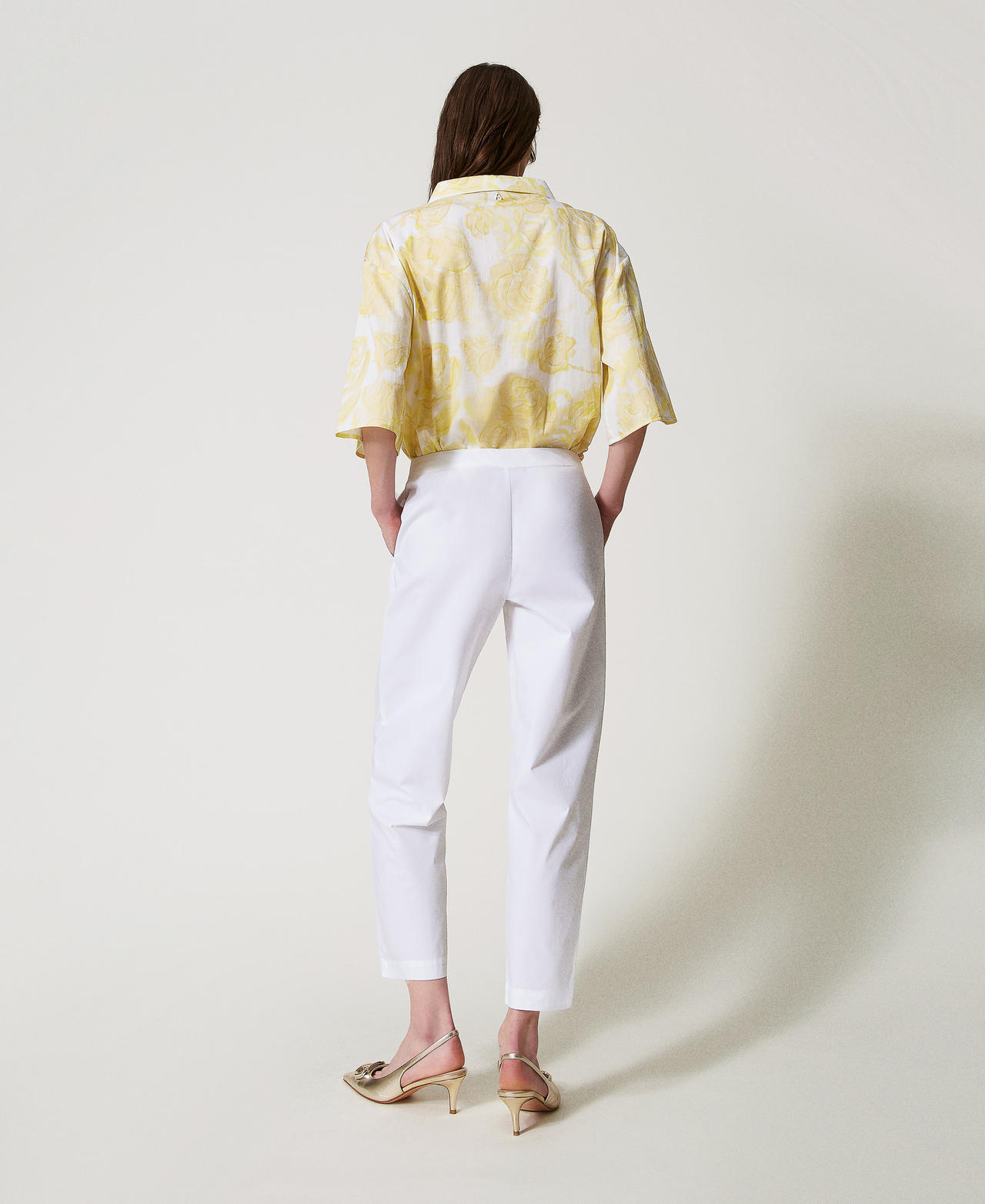 パンツ TWINSET SS25 PANTALONE (251TP2600 00282) Poplin chino trousers Woman, White | TWINSET Milano
