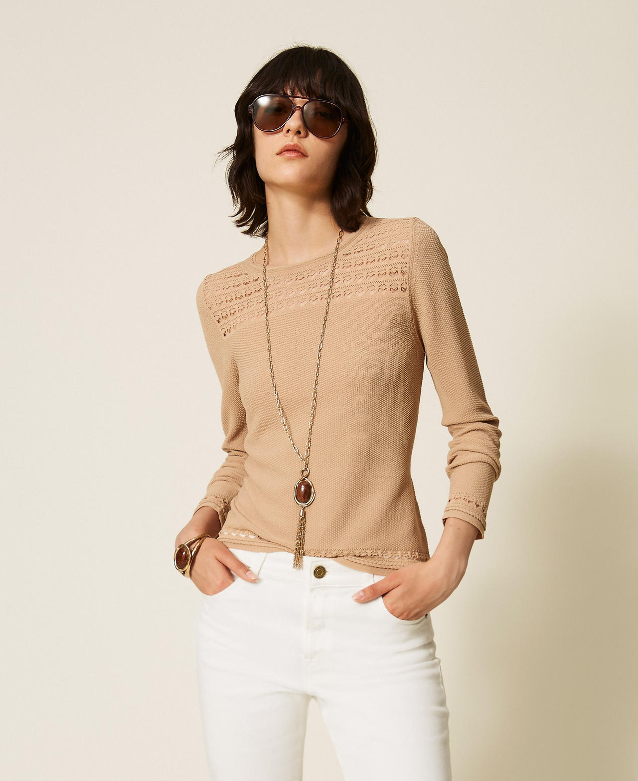 Rundhalspullover mit Zopfmuster Nougat Beige Frau 262TP3Q21_00519_01