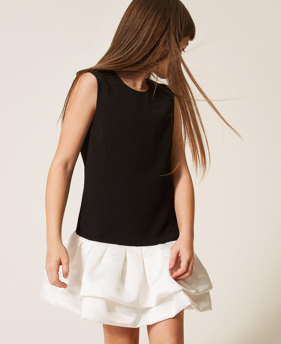 Robe courte en cr&ecirc;pe et satin duchesse Bicolore Noir / Blanc Neige Fille 261GJ2Q54_03710_02