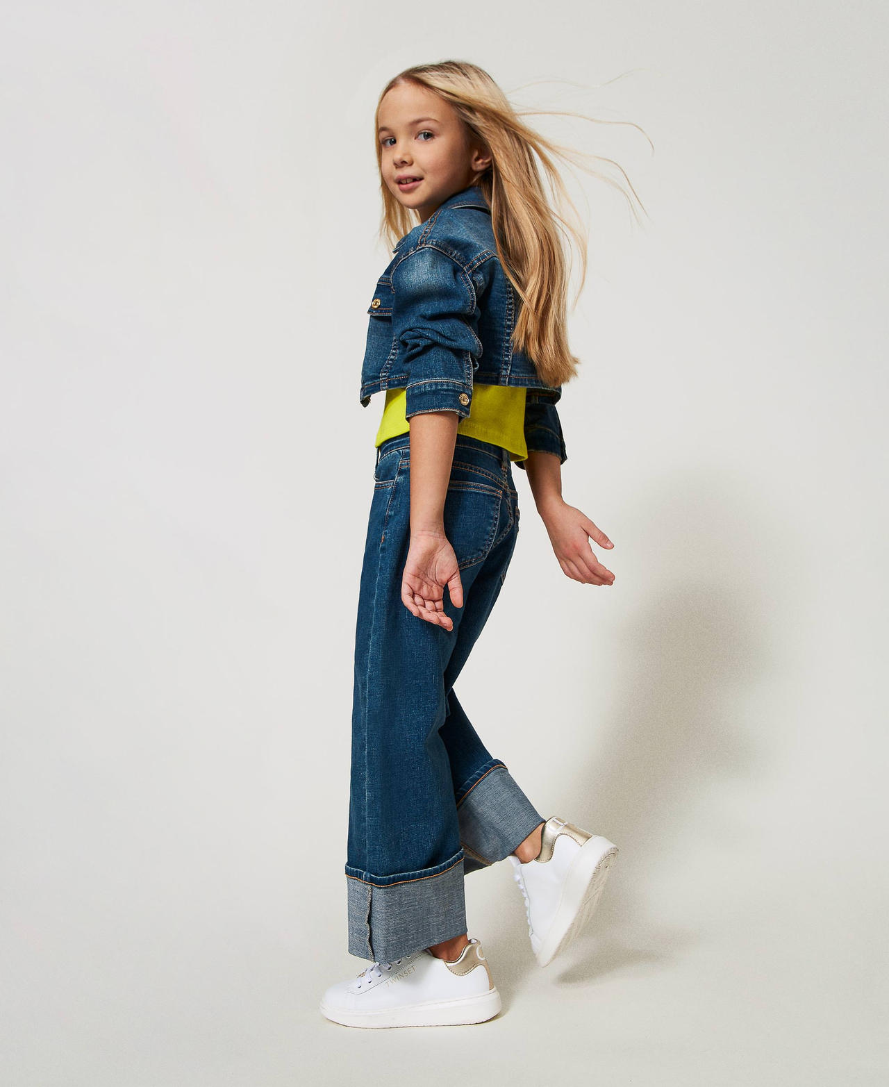 Wide leg jeans with turn ups Medium Dark Denim Girl 251GJ2510_12230_02