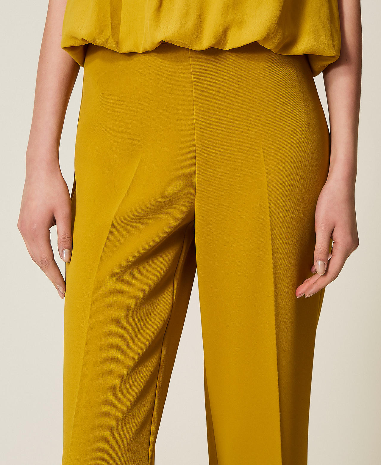 Wide cr&ecirc;pe trousers Mustard Yellow Woman 252TP2591_12607_04