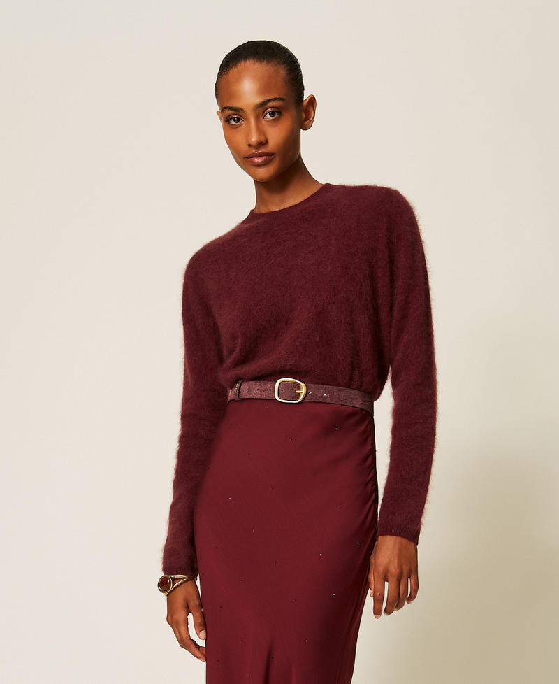 Pullover mit Rundhalsausschnitt aus geb&uuml;rsteter Wolle Bordeaux Frau 262TT3024_00020_01