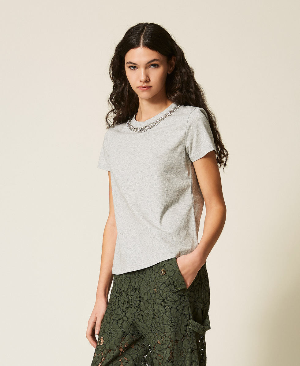 T-shirt fitted con ricamo di cabochon Grigio Chiaro Melange Donna 261LL2BEE_12837_02