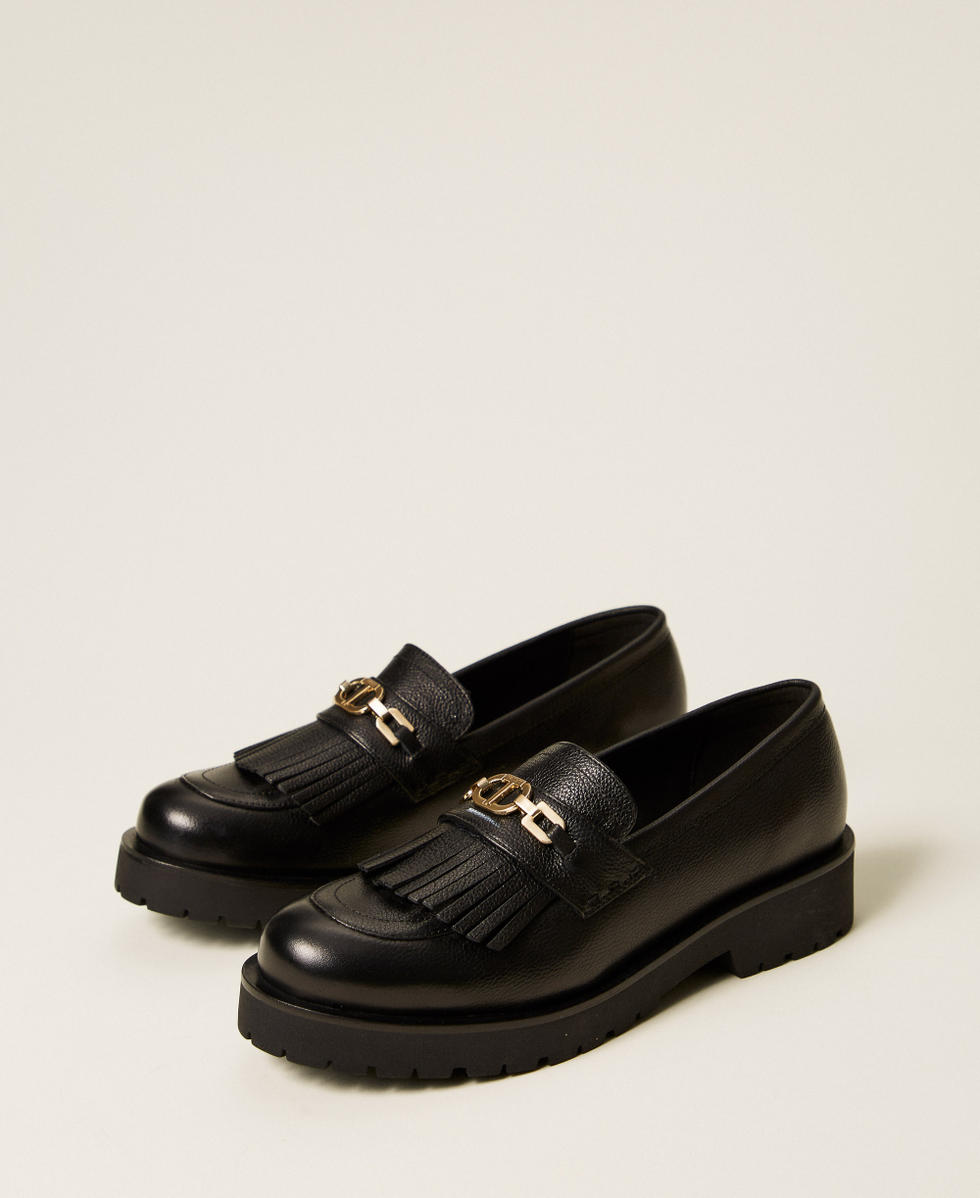 Mocassins avec frange et Oval T Noir Femme 252TCP152_00006_02