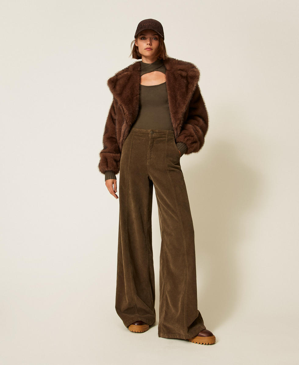 Fitted jumper with cut-out Green Olive Woman 252LI3FDD_12655_T0