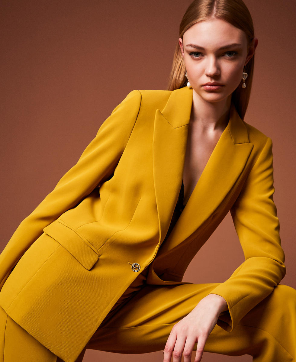 Giacca blazer in cr&ecirc;pe con Oval T Giallo "Mostarda" Donna 252TP2590_12607_PC