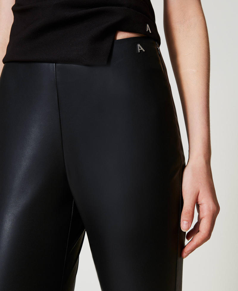 Leggings in Lederoptik Schwarz Frau 251AP2440_00006_03