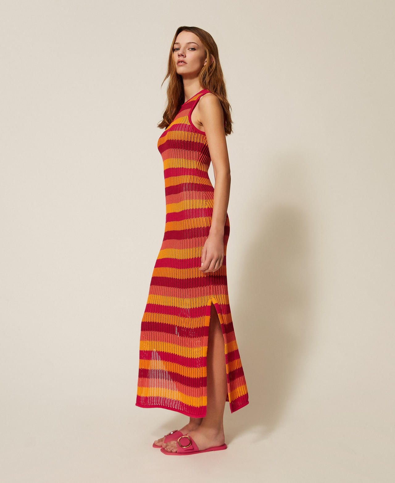 Maxi-Strickkleid mit Streifenmuster Mix Fuchsia/Orange Stripes Frau 261LB3BAA_13377_02