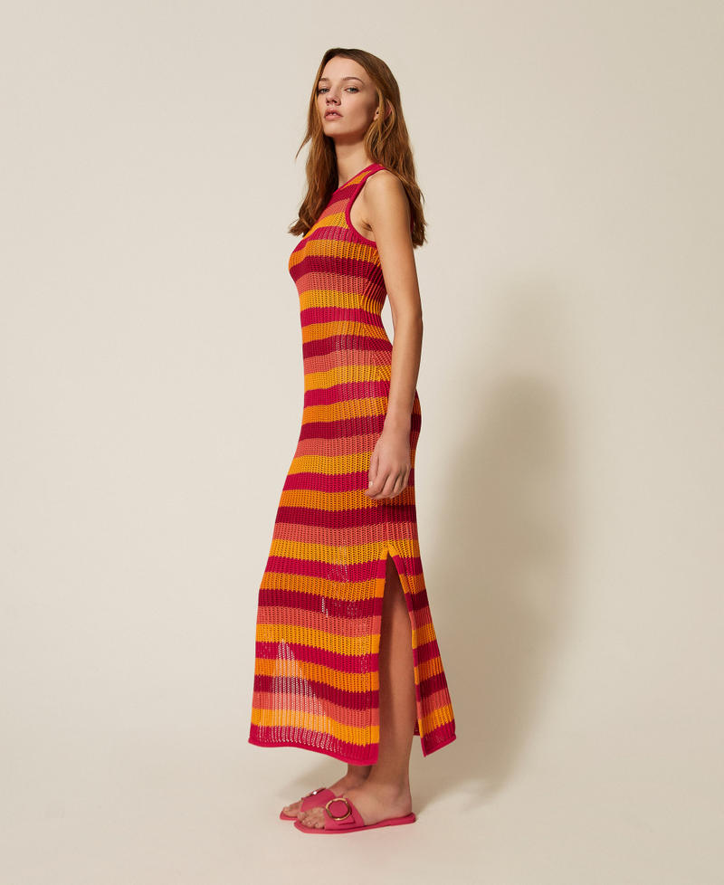 Maxi-Strickkleid mit Streifenmuster Mix Fuchsia/Orange Stripes Frau 261LB3BAA_13377_02