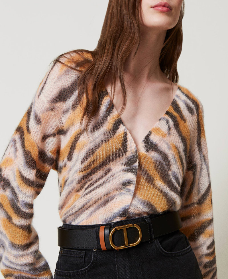 Cintur&oacute;n reversible de piel con Oval T Negro / Cuero Mujer 242TA4220_02490_S0