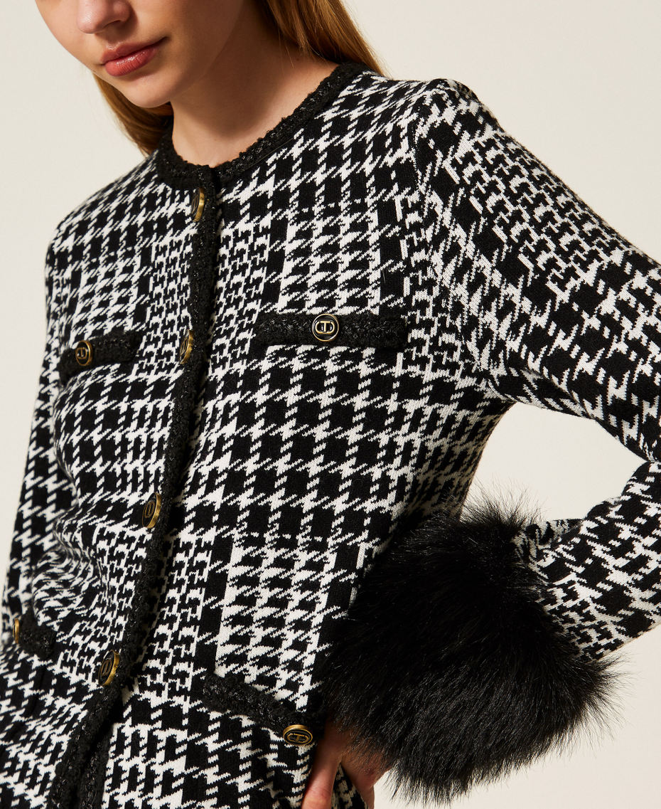 Chequered knit jacket with faux fur Snow White/Black Check Woman 252TT3040_12907_04