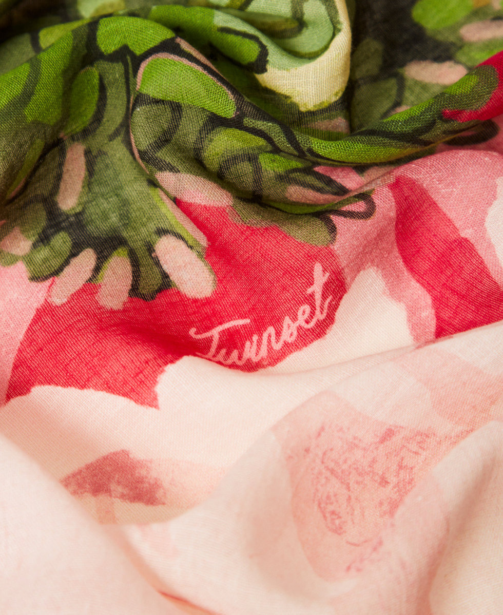 Linen blend keffiyeh with flowers Dusty Sky Blue/Pearl Rose Floral Print Woman 261TO5070_13489_02