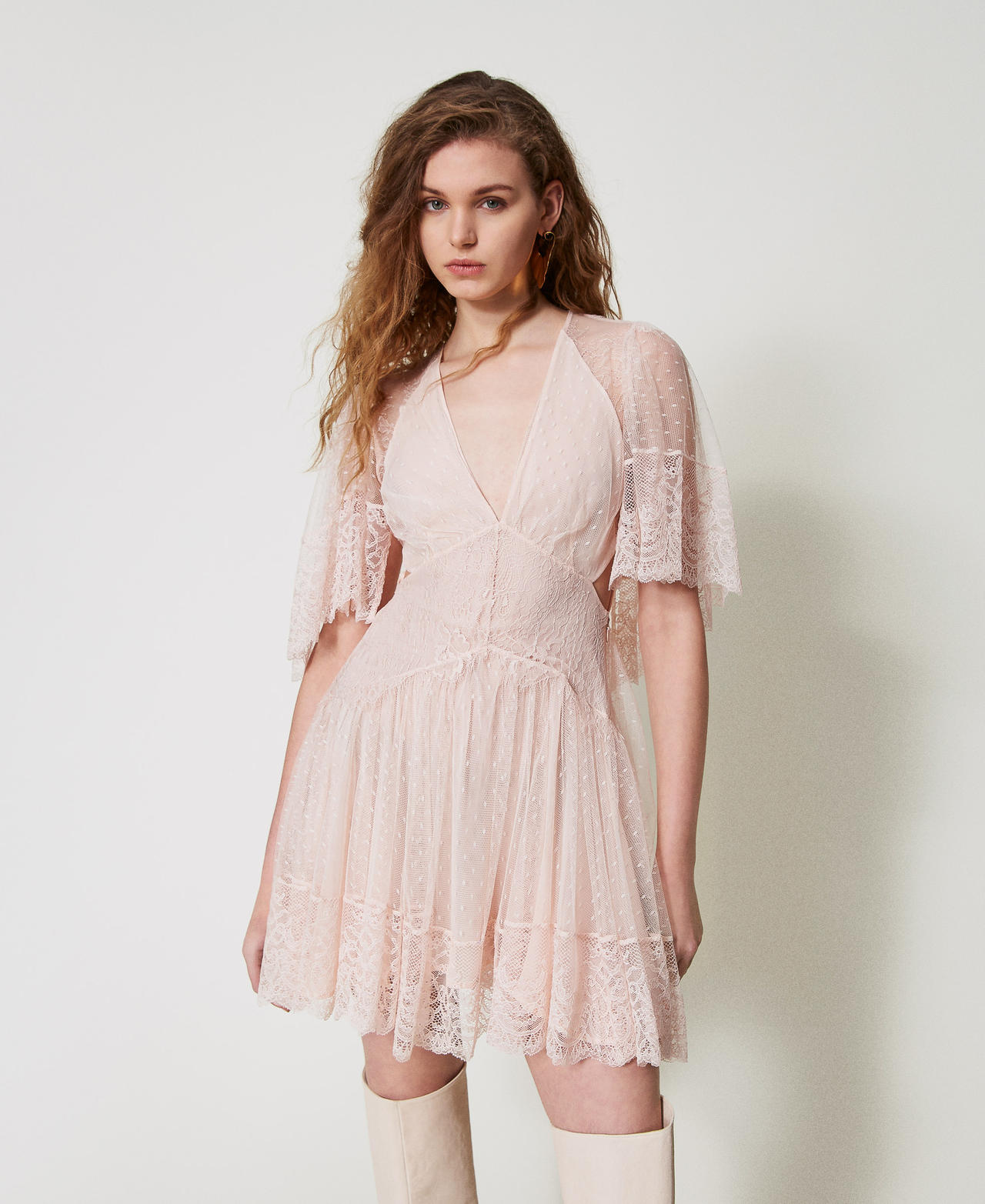 Kurzes Kleid „Isola Bella“ aus Spitze Pretty Pink Frau 251TS2093_12370_01