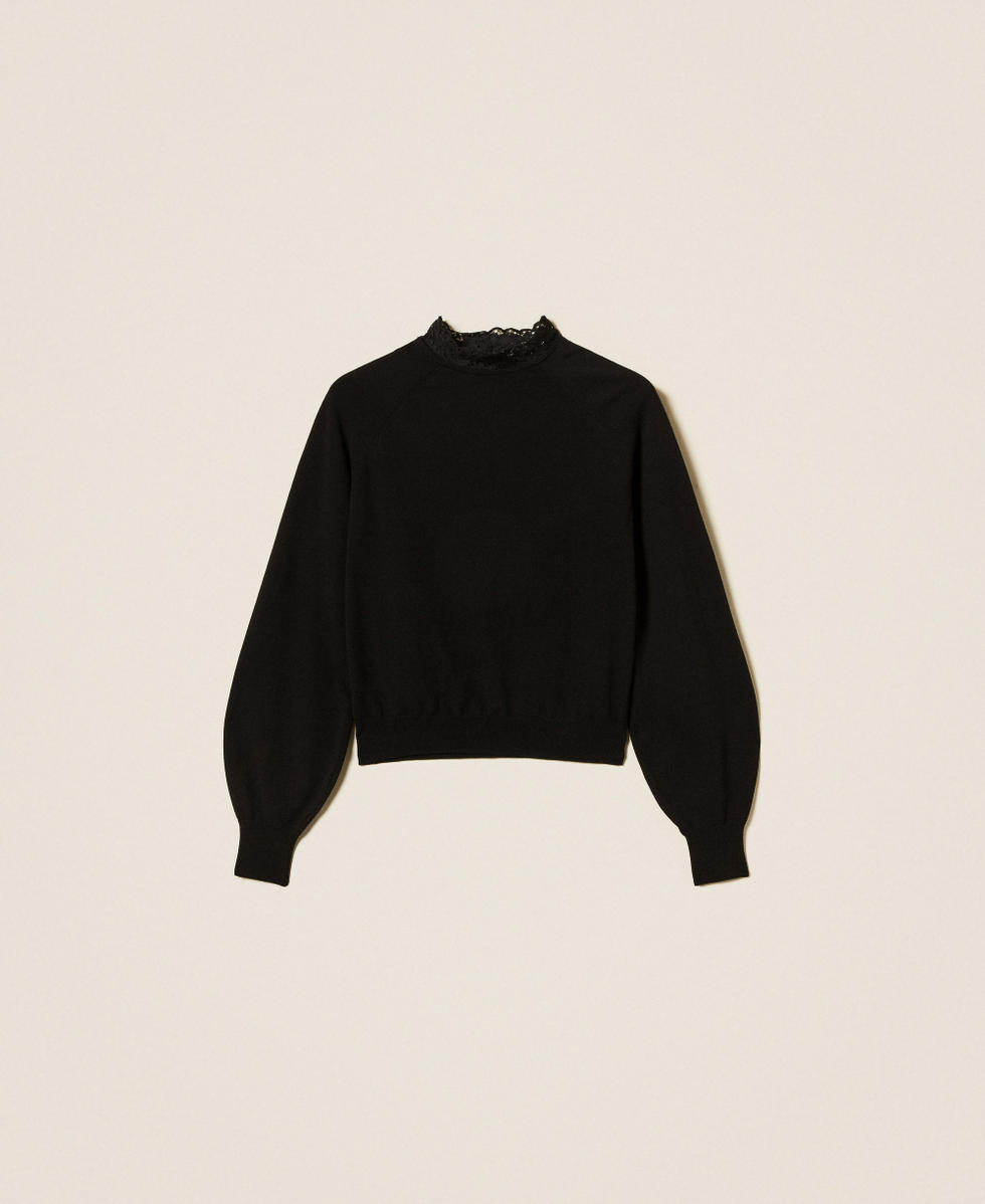 Turtleneck jumper with lace
