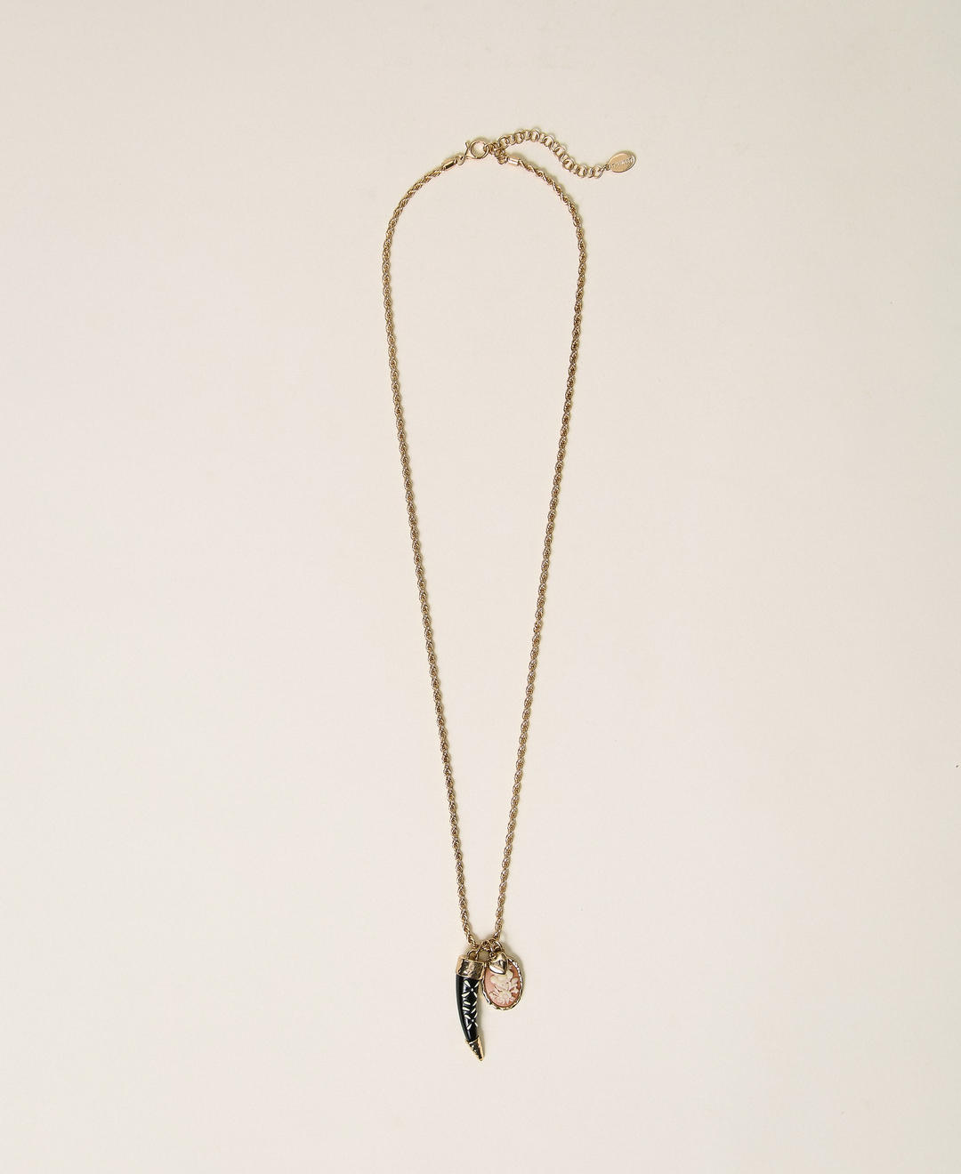 Sautoir avec pendentifs