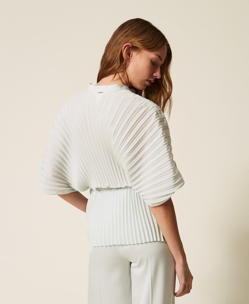 Hemdbluse aus recyceltem Cr&ecirc;pe de Chine "Aqua"-Hellblau Frau 261TP2560_13162_04