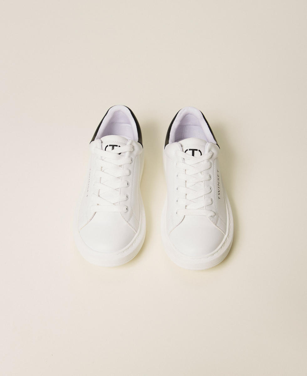 Sneakers mit Metallic-Logo Mattwei&szlig; M&auml;dchen 261GCJ010_00526_04