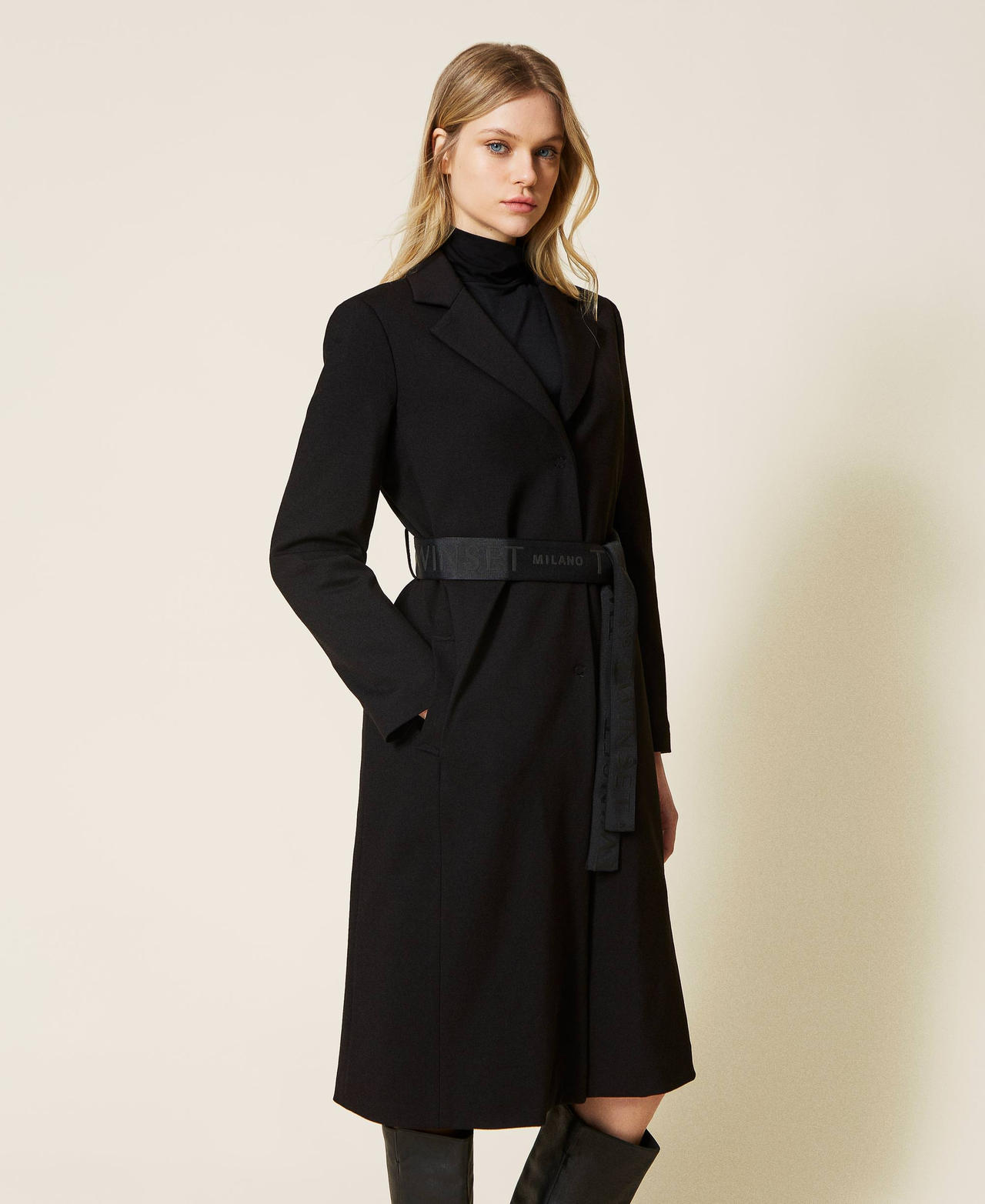 Coat with logo belt Black Woman 999TN2100-02