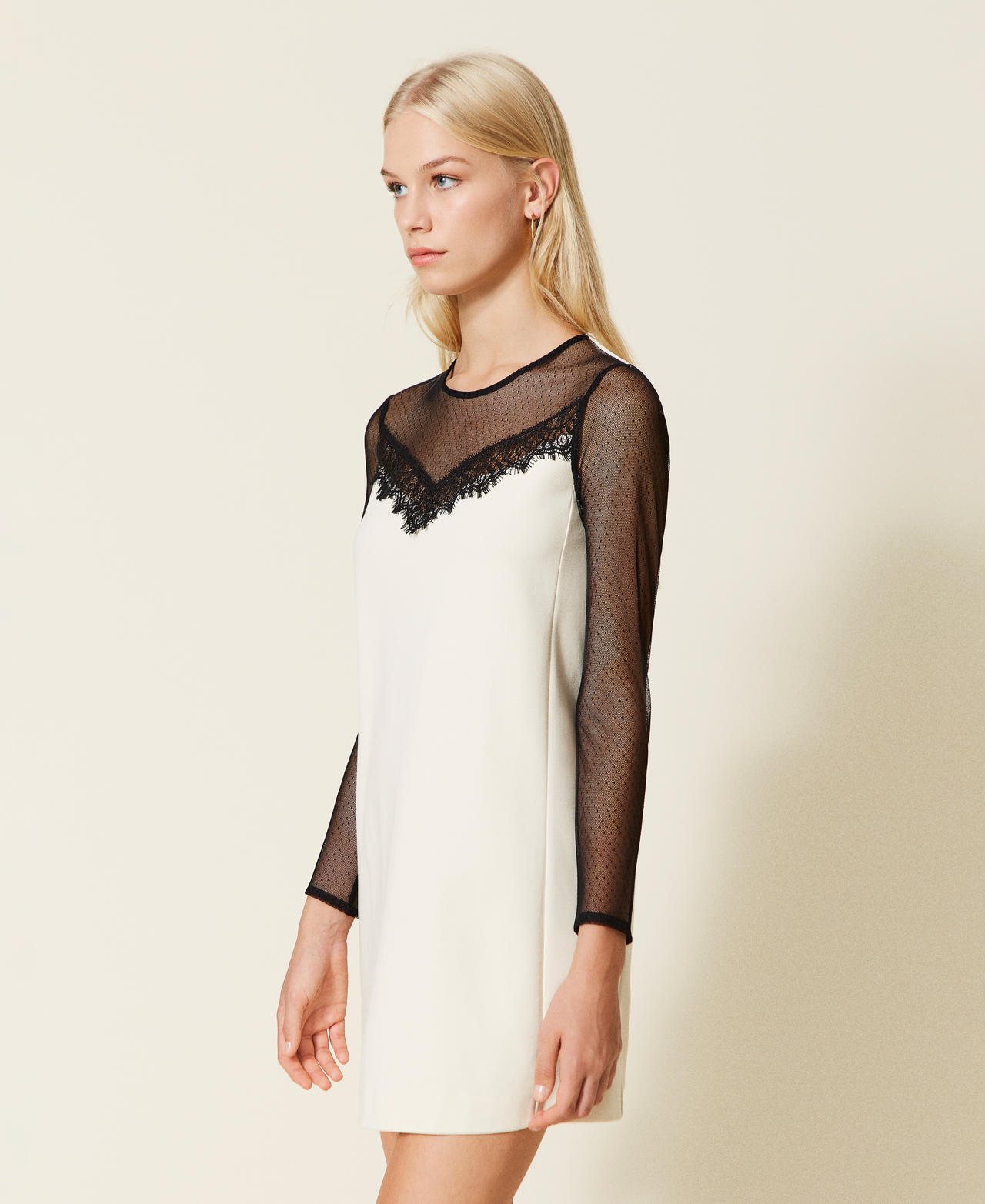 Short dress with plumetis tulle and lace Black Woman 999TN2110-02