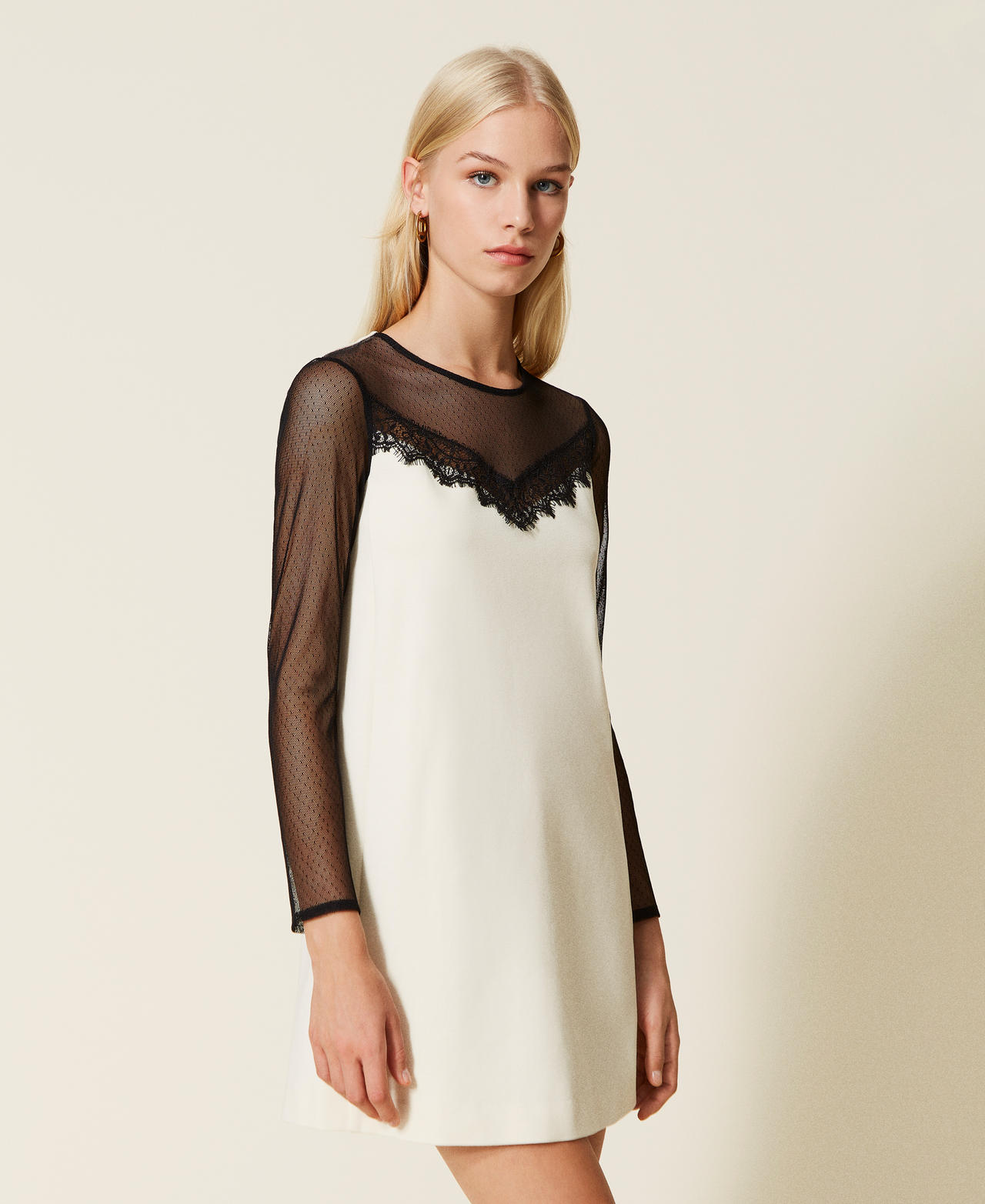 Short dress with plumetis tulle and lace Two-tone Cream / Black Woman 999TN2110_02361_03