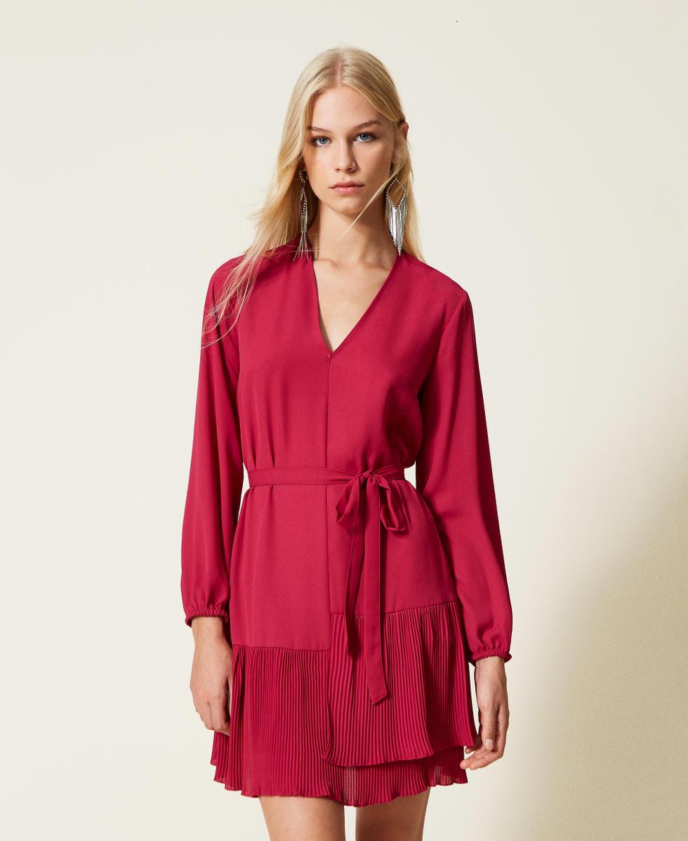 Kurzes Kleid aus Georgette mit Volants Kirschrot-Fuchsia Frau 999TN211B_00717_01