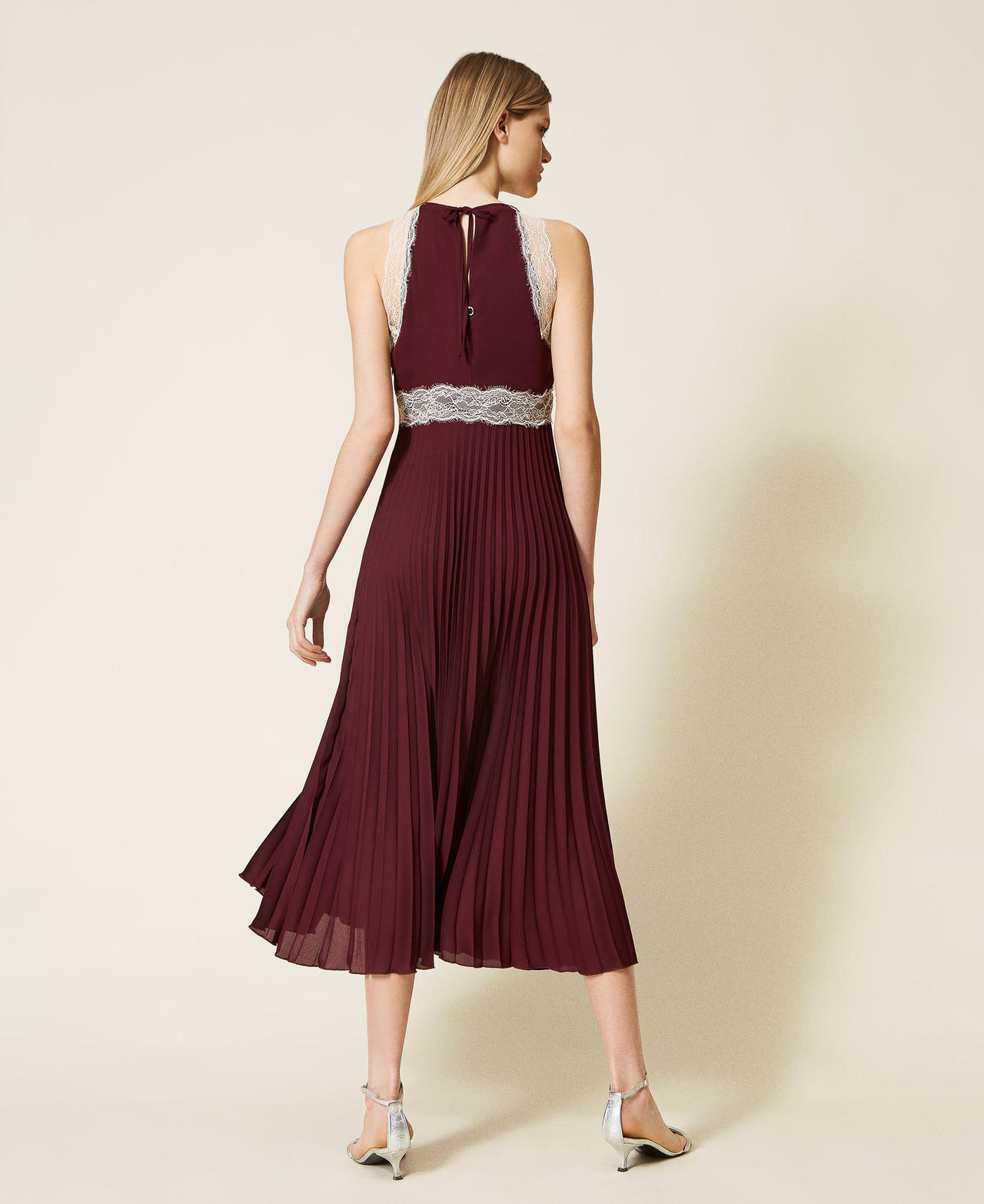 Long pleated dress with lace Two tone Grape/Ecru Woman 999TN2120_10688_03