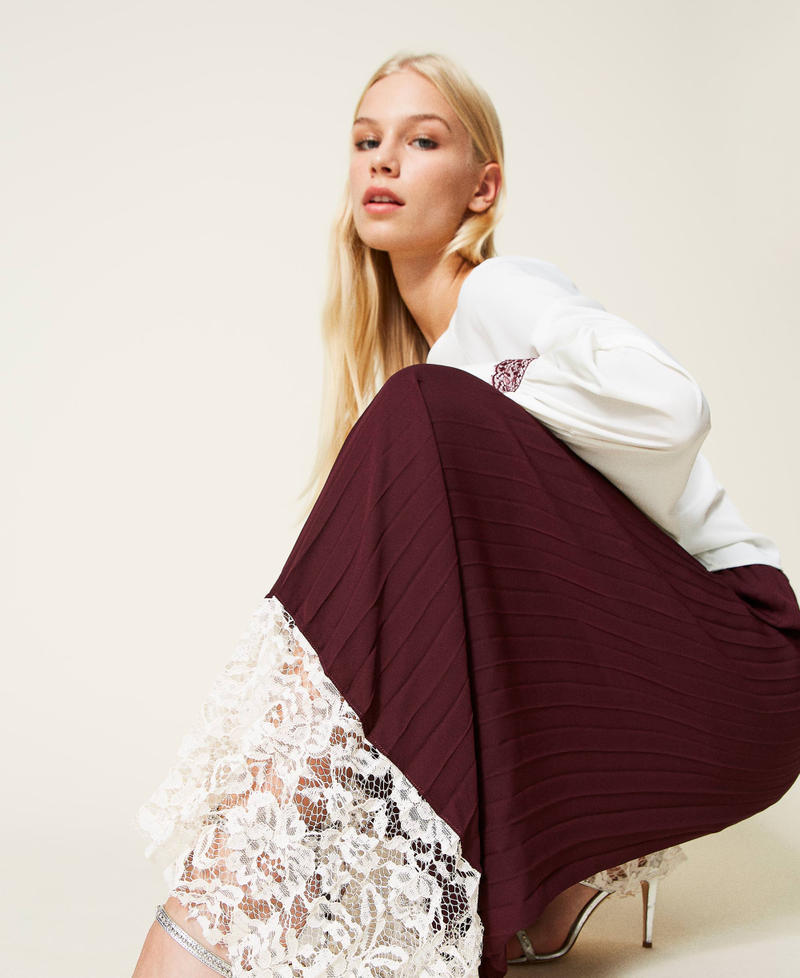 Pleated palazzo trousers with lace Two tone Grape/Ecru Woman 999TN2121_10688_01