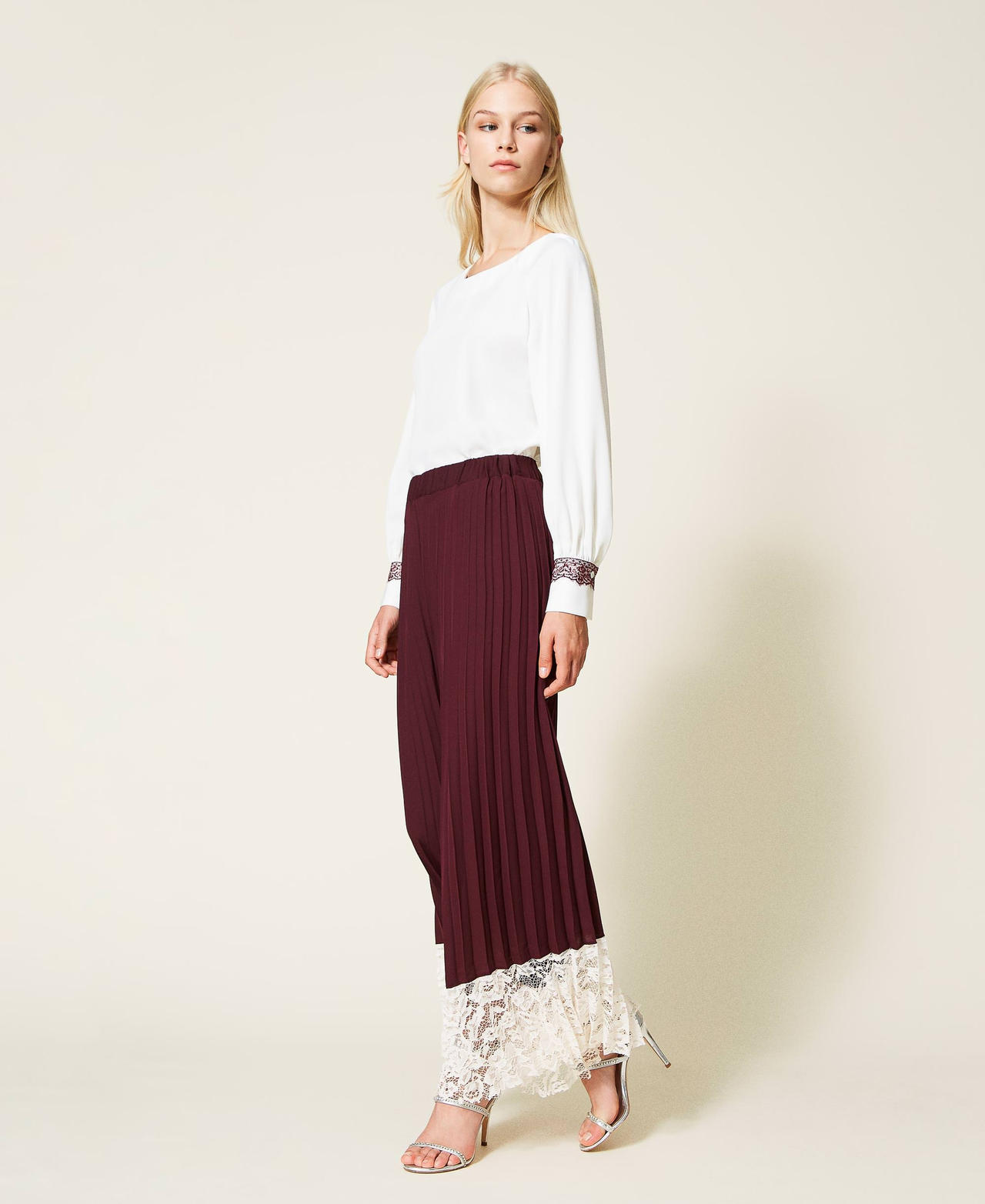 Pleated palazzo trousers with lace Two tone Grape/Ecru Woman 999TN2121_10688_03