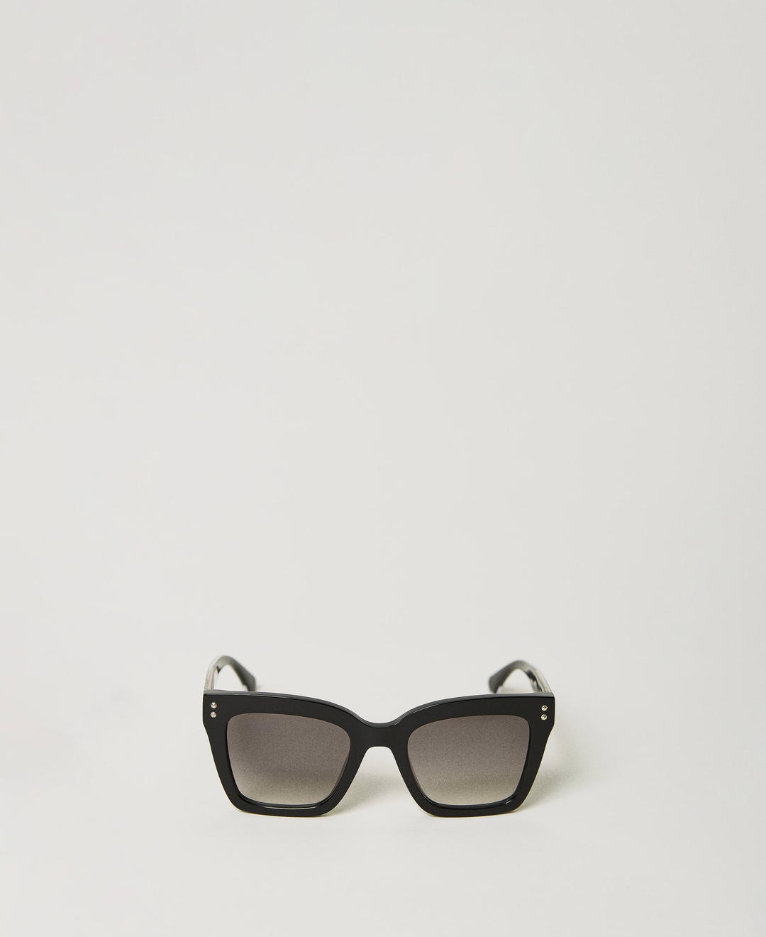 Lunettes de soleil carrées avec clous
