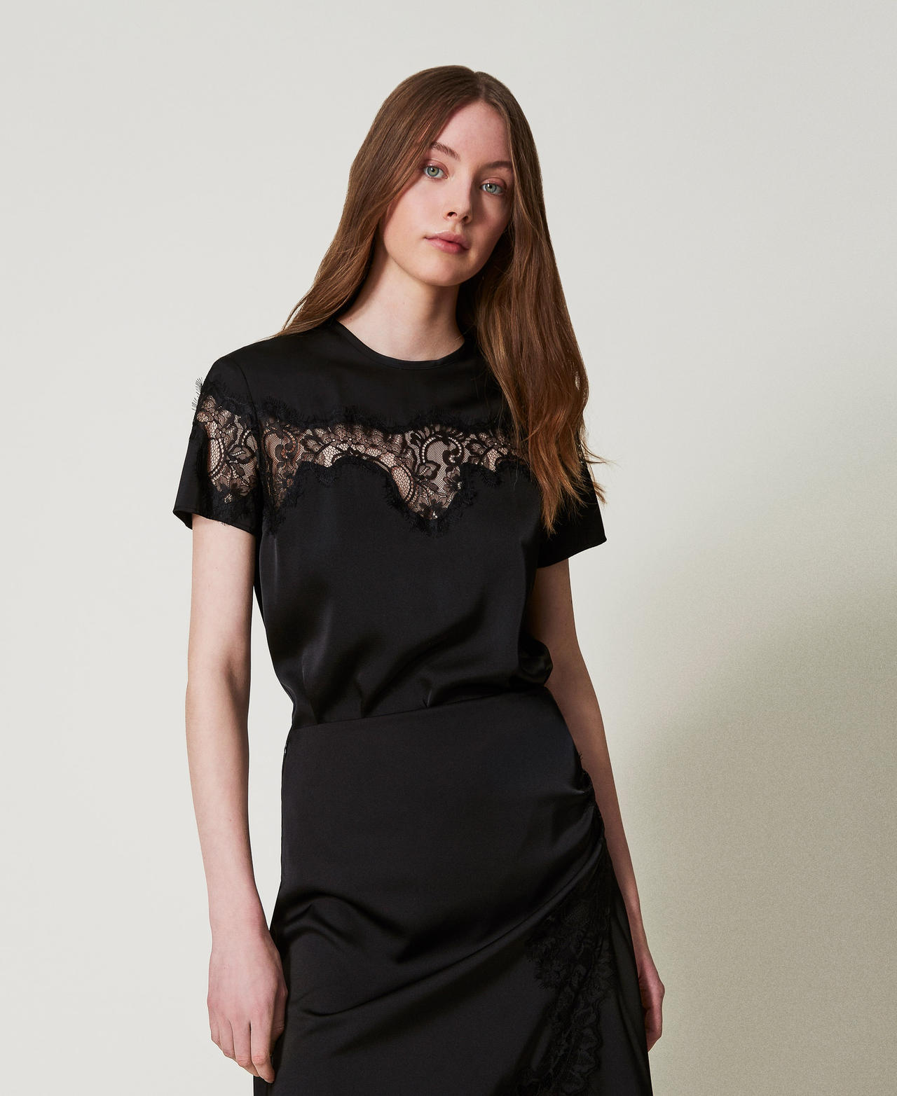 Satin T-shirt with lace Black Woman 251TQ2013_00006_01