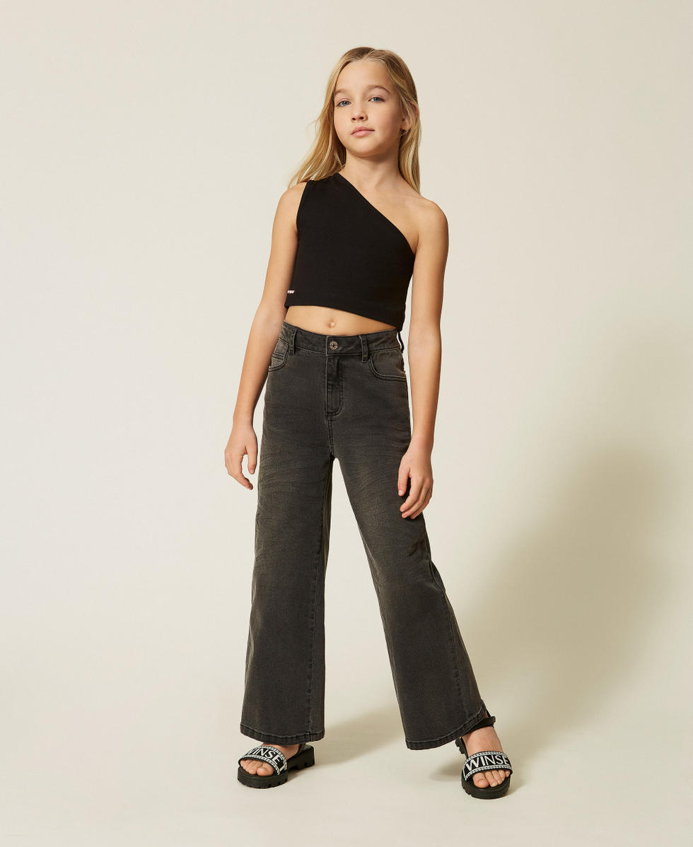 Black cropped jeans with five-pockets