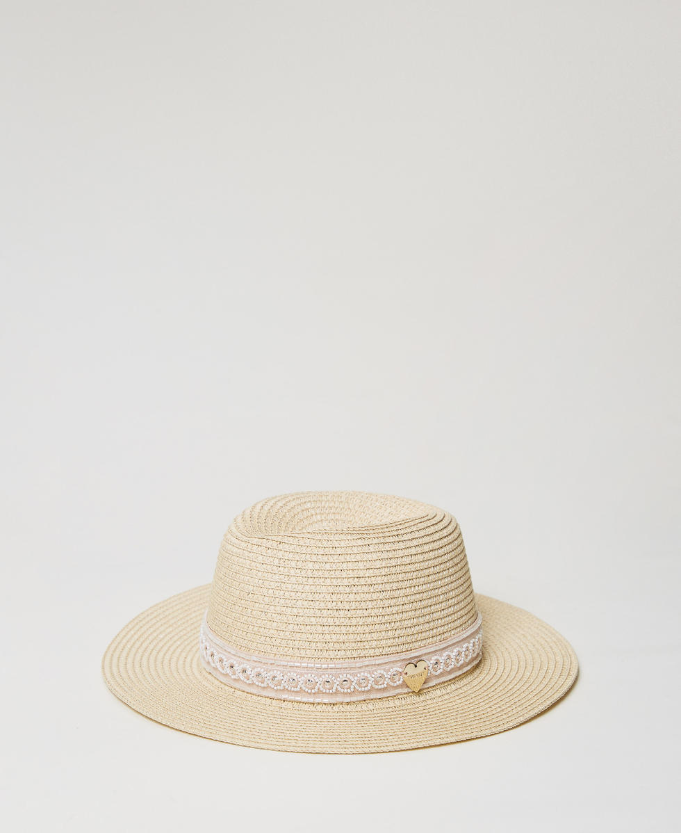 Raffia-like hat with embroidery