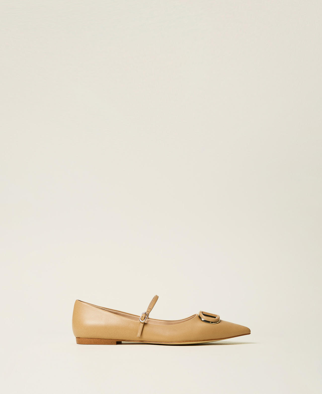 Ballerines en cuir avec Oval T Chameau Femme 251TCP064_00044_01