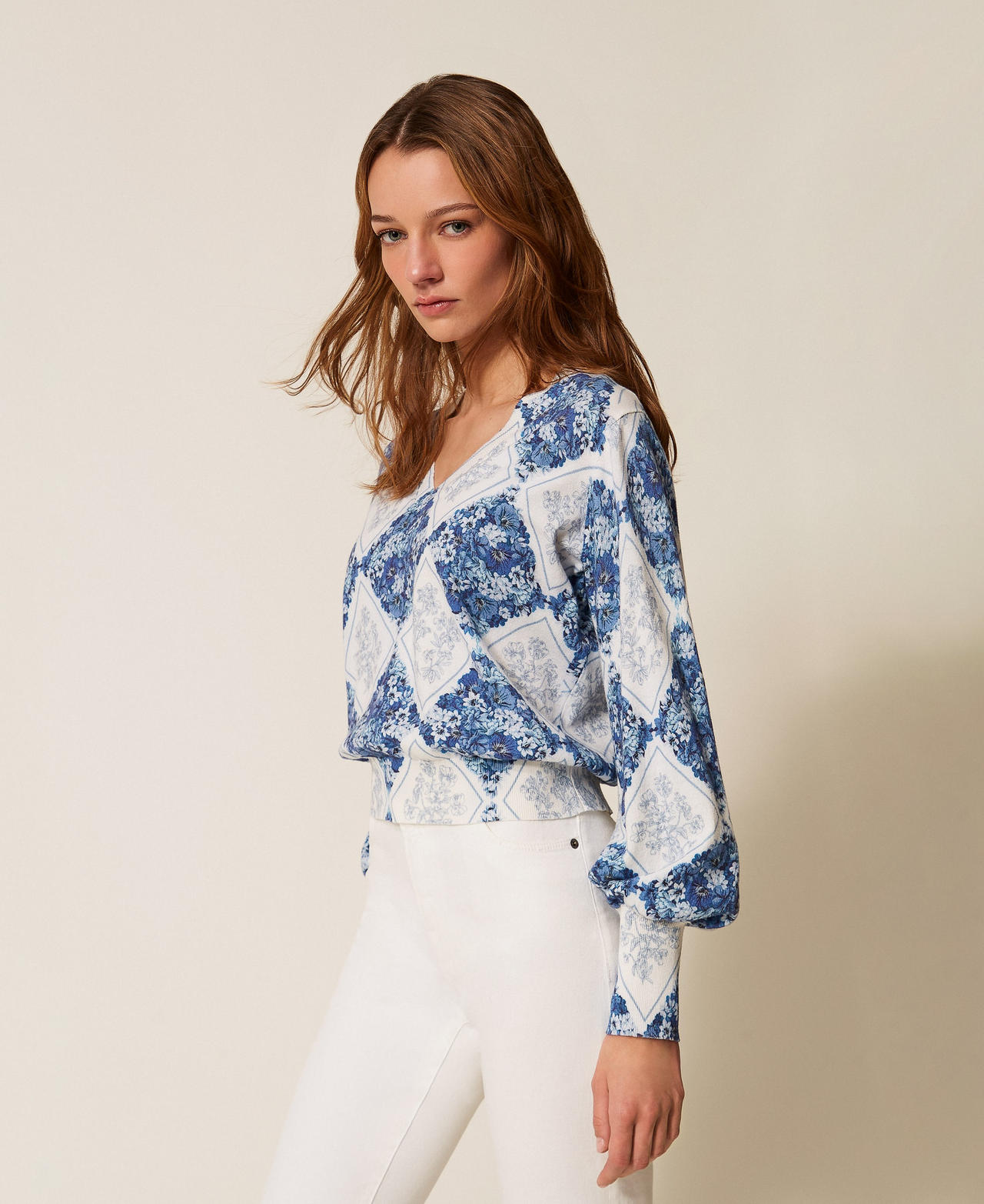 Pull avec imprim&eacute; floral en losanges Imprim&eacute; Losanges Floraux Bleu/Bleu &laquo;&nbsp;Topaze&nbsp;&raquo; Femme 261TP3530_13405_02