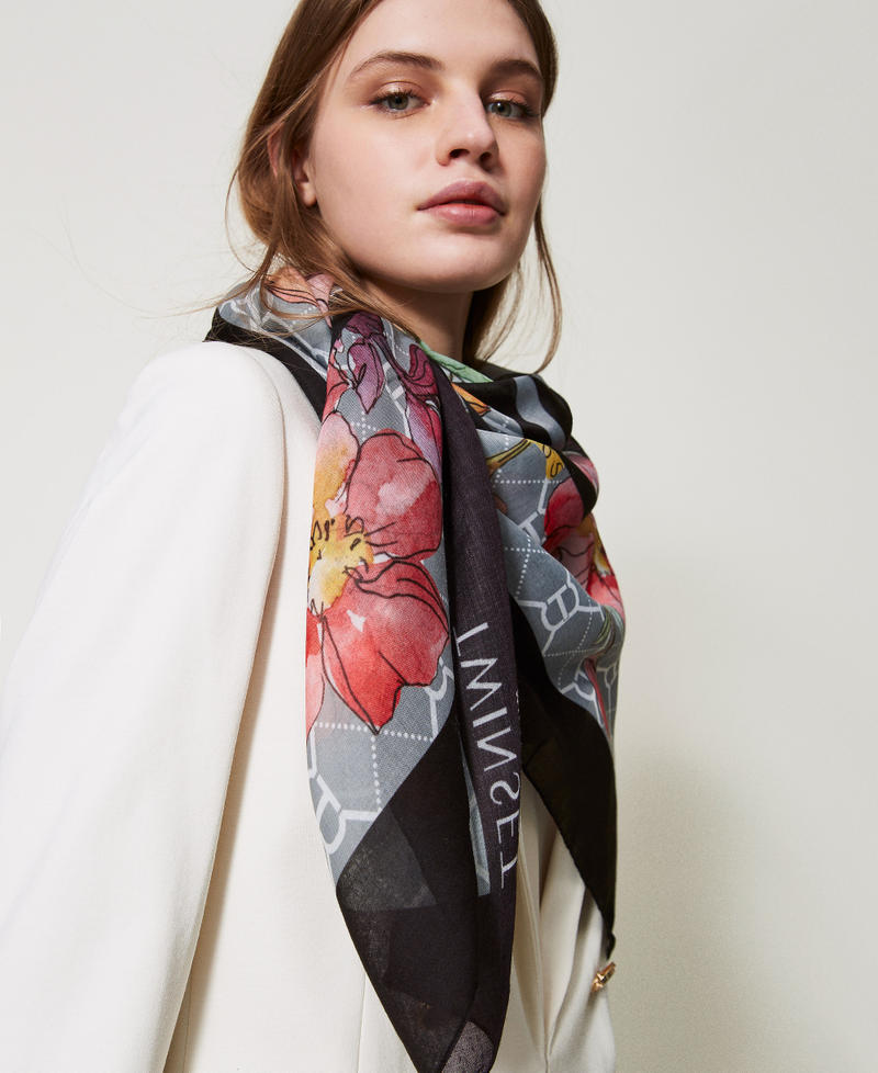 Keffiyeh with logo and flower print Black Flowers Print Woman 251TA4330_12221_T0
