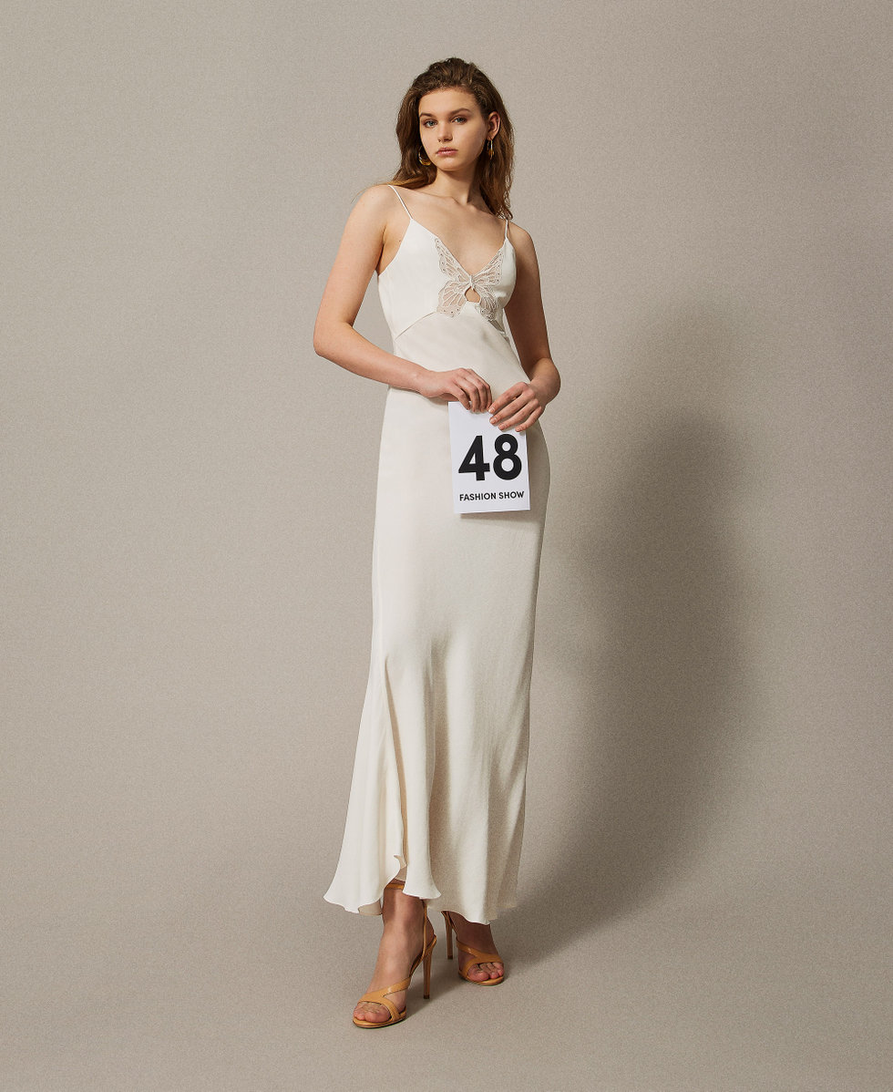 Long slip dress with an embroidered butterfly Woman, White | TWINSET Milano