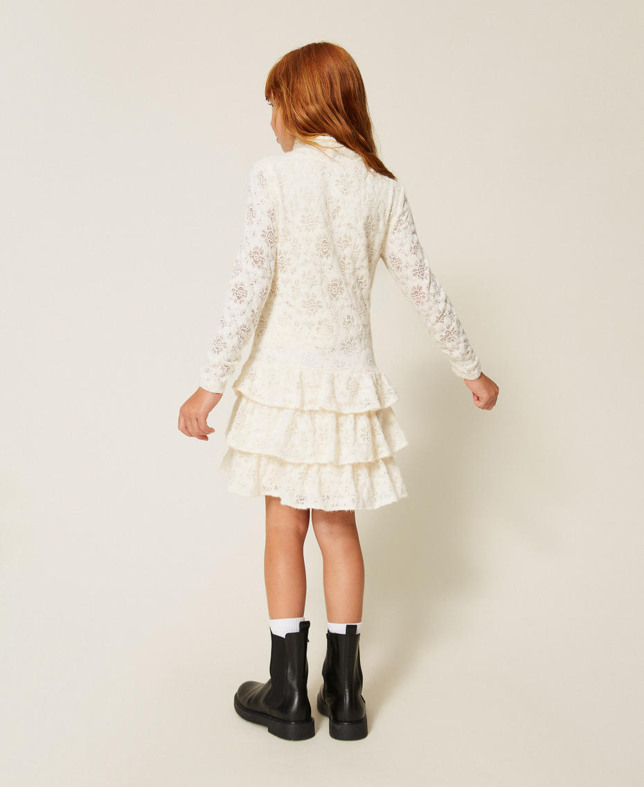 Kurzes Kleid aus Spitze mit R&uuml;schen Wei&szlig; Schnee M&auml;dchen 262GJ2190_00282_03
