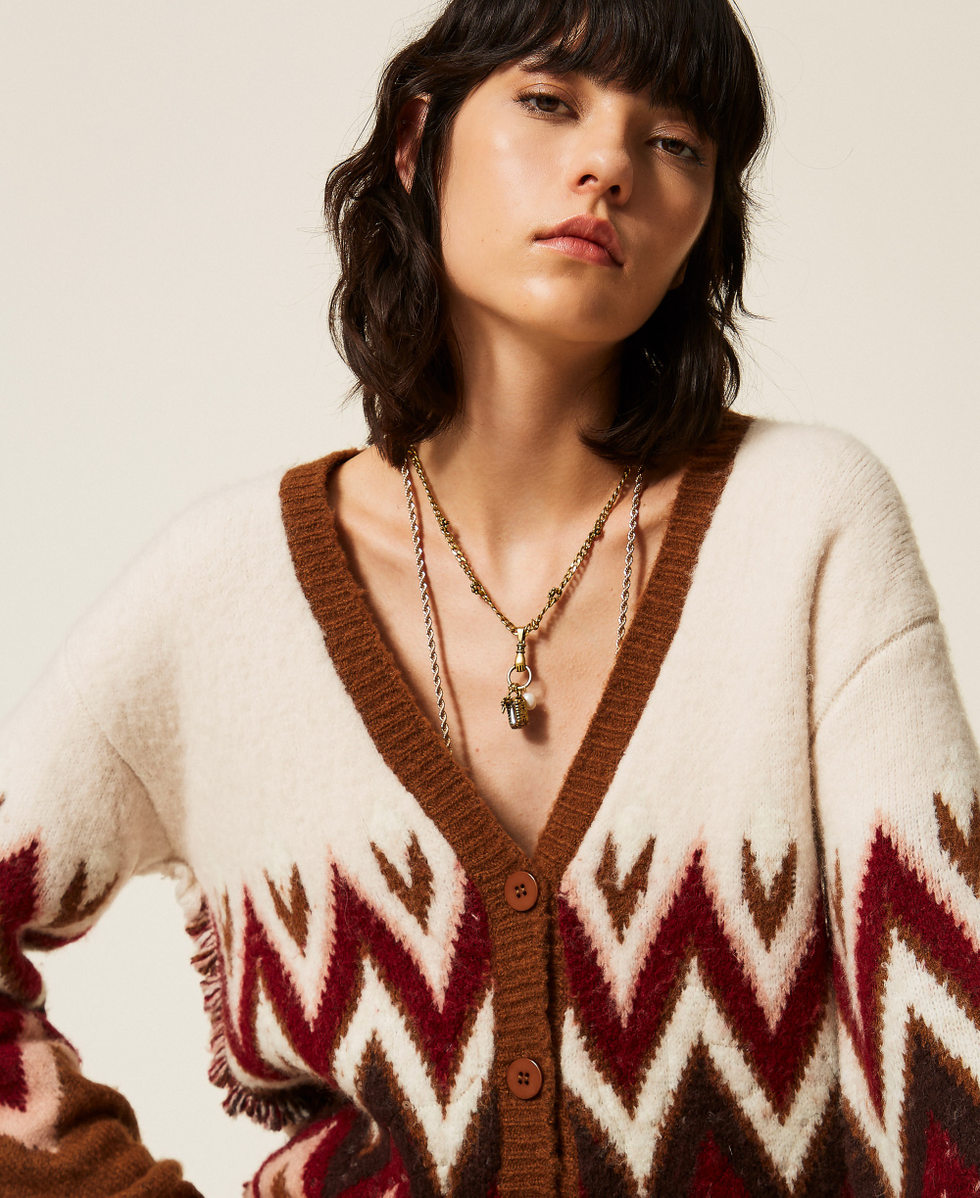 Jacquard-Cardigan mit Pailletten Jacquard Toffee / "Rhabarberrot" Frau 262AT3030_14118_04