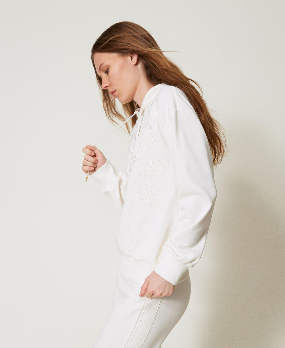 Sweat &agrave; capuche avec broderie White Cloud Femme 251LL2HBB_12105_02