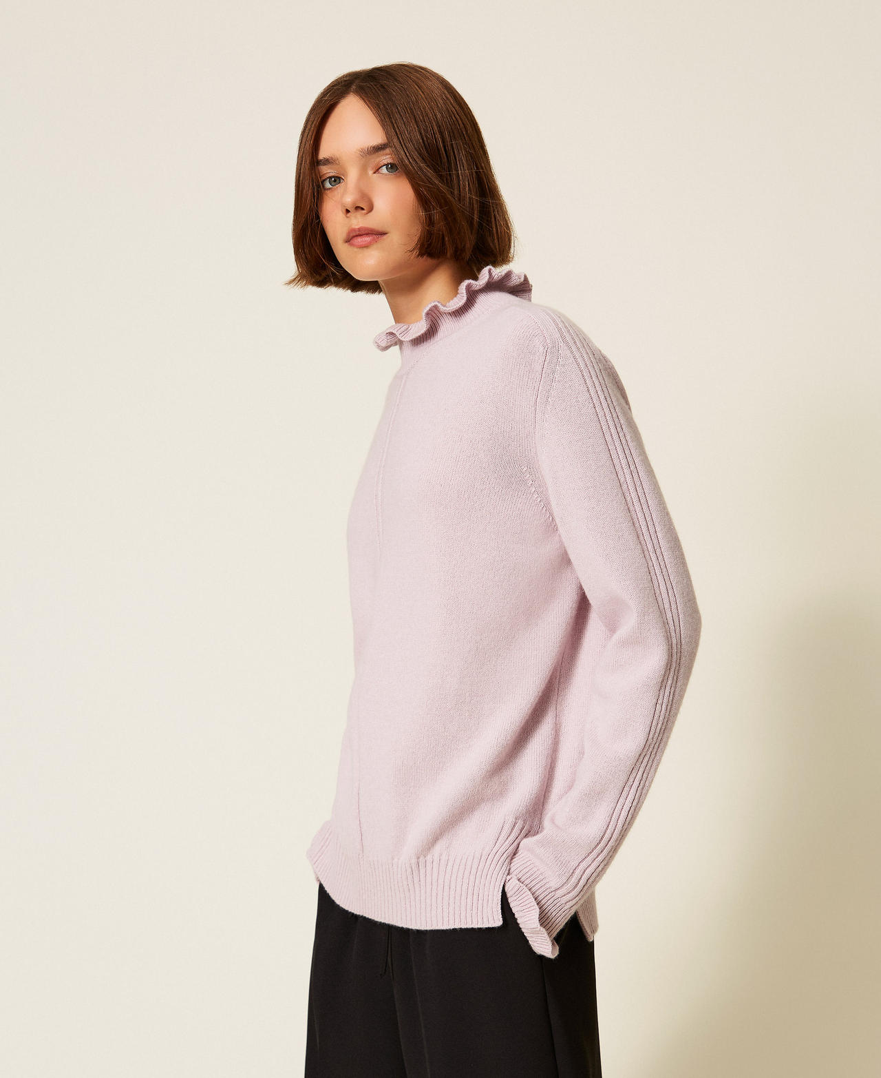 Wool blend jumper with ruffles “Pink Lavender” Woman 252TT3350_03727_02