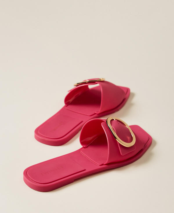 Slides with logo buckle