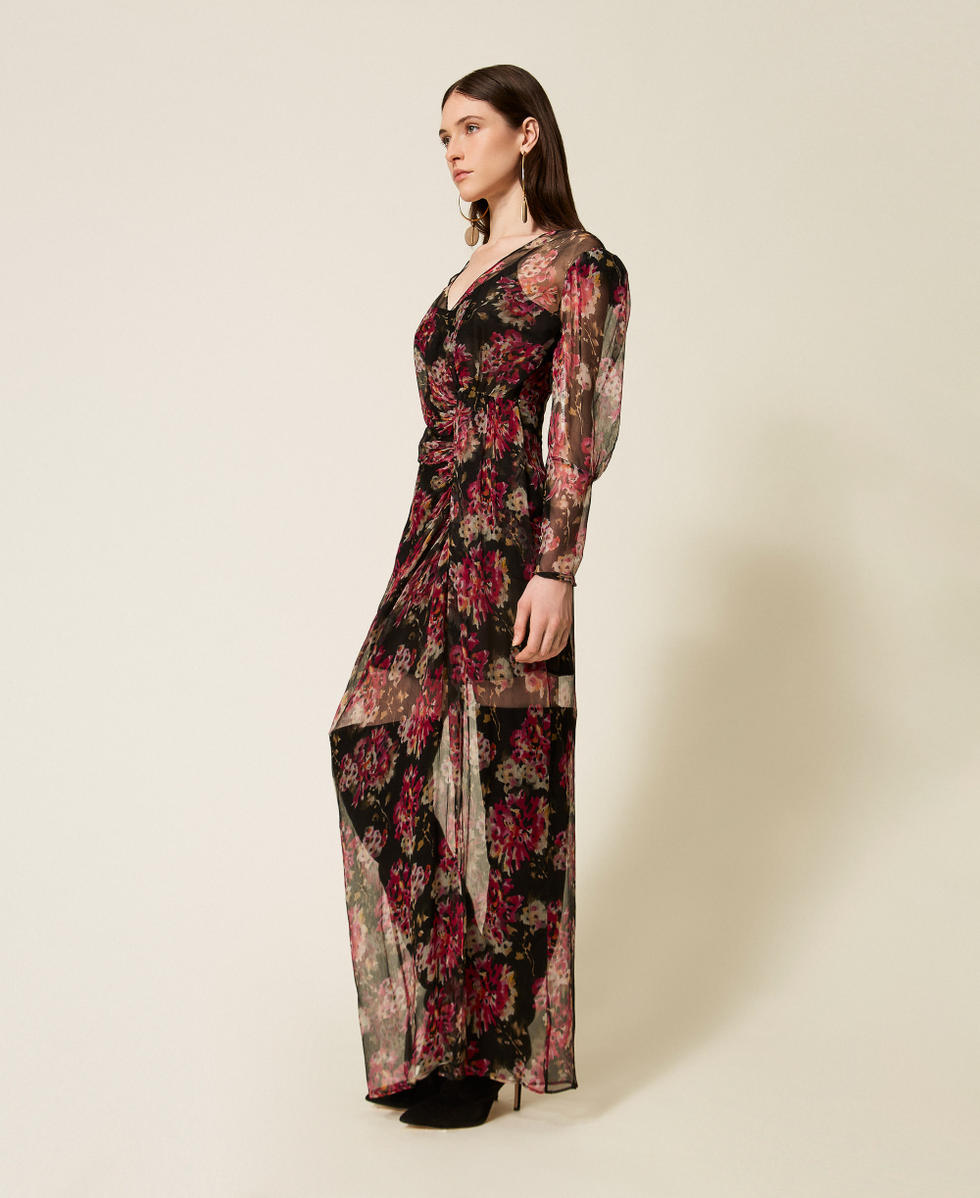 Robe longue en cr&eacute;pon de soie avec fleurs