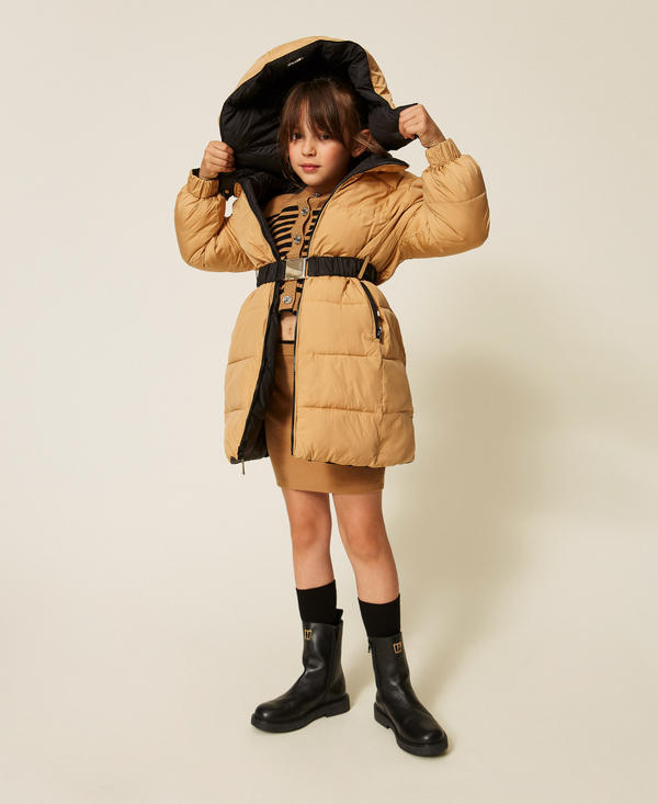 Reversible puffer jacket with belt