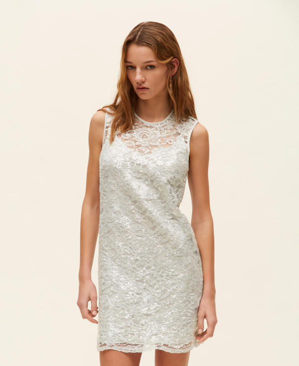 Short lace dress with sequins