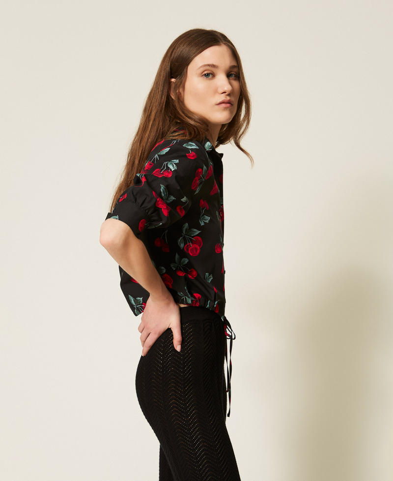 Cropped poplin shirt with cherry print Black/Red Cherries Allover Woman 261TT2593_13500_02