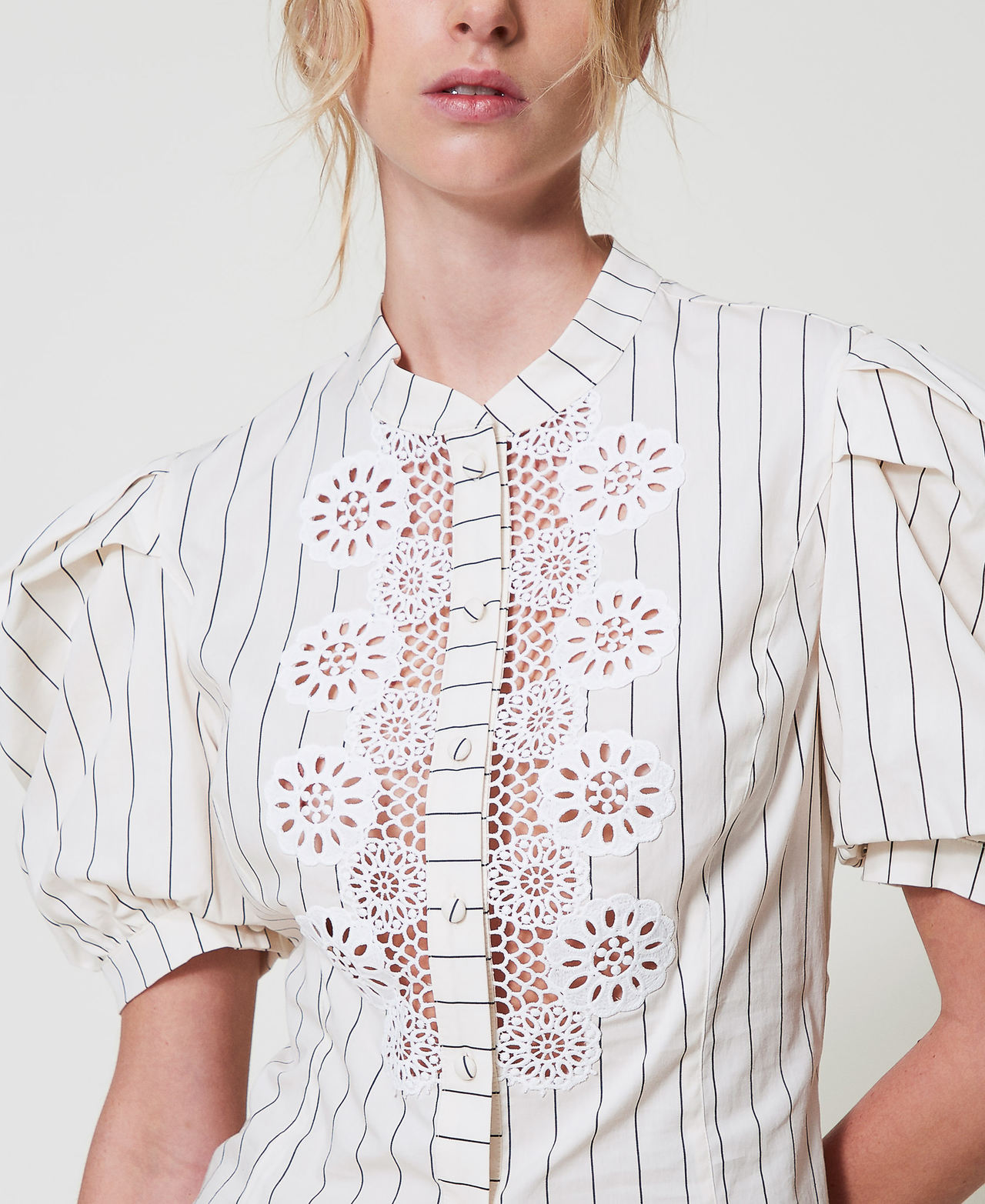 Camicia in popeline con macramè Beige "Angorra" / Nero Stripes Donna 251AP2483_12235_03
